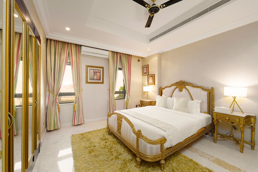 Maison Privee - Opulent Palm Villa w/ Pool & Royal Atlantis Views