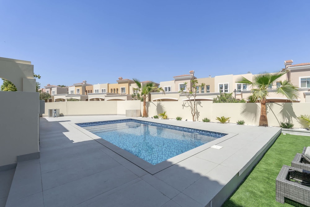 Luxury 4BR Villa-al Reem 3-perfect Family Getaway