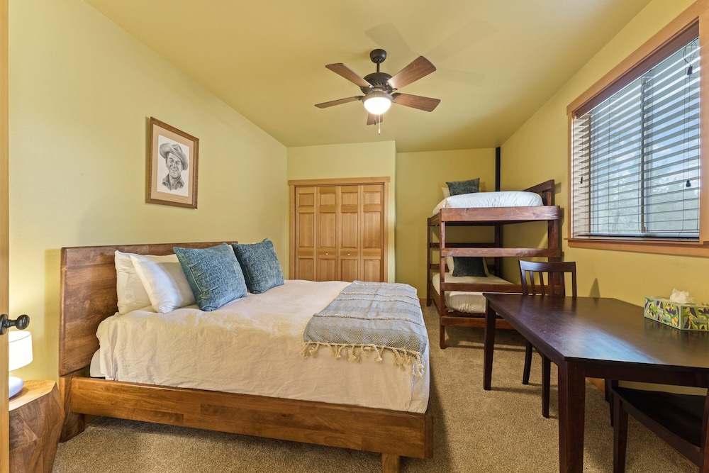 High Lowe 4 Bedroom Home
