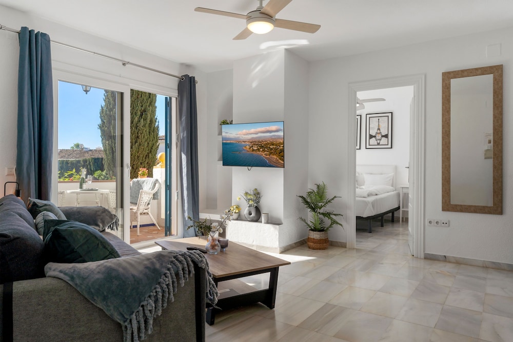 Blue Pearl Apartment Old Town Fuengirola Ref 24 by Costarentals - Ref 24
