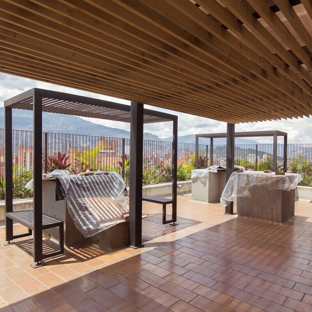 w Beautiful Loft With Balcony in Laureles