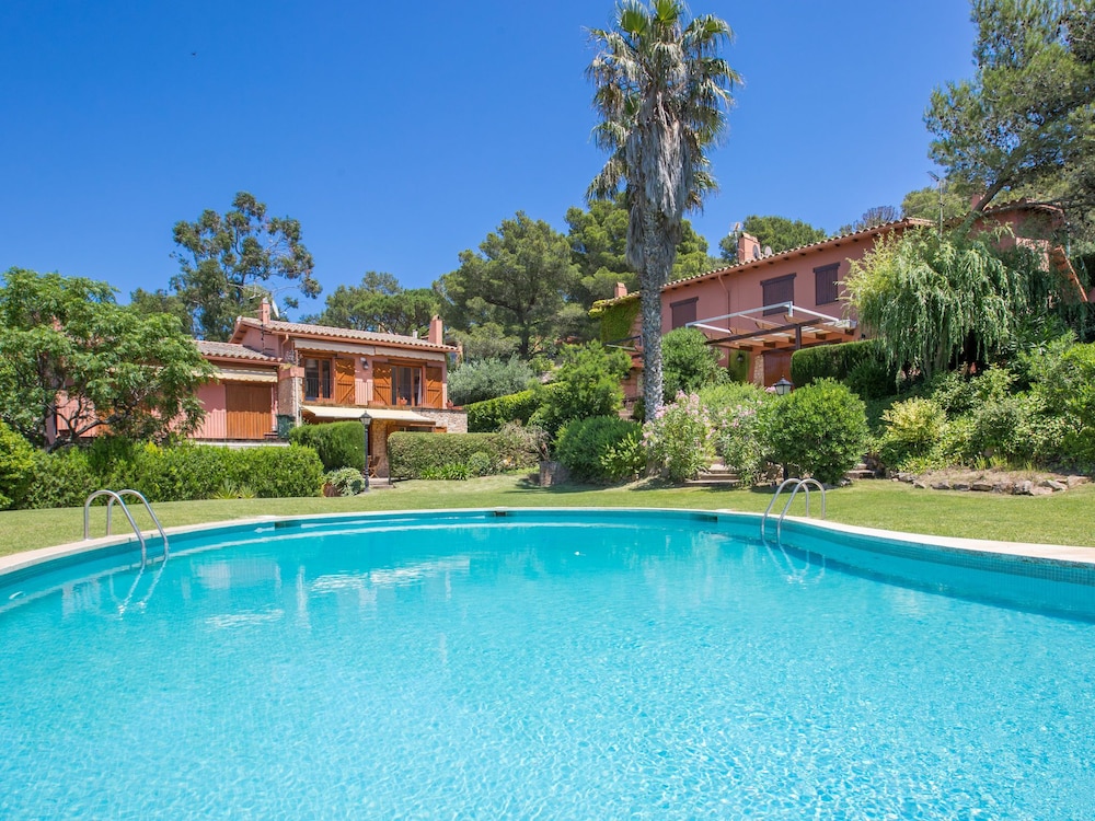 Nice House With Private Garden and Shared Pool in the Pleasant Llafranc photo 3