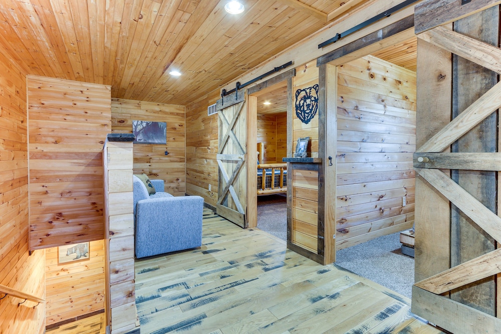 Rustic Mount Perry Cabin Near Fishing Pond  Farm - Property Image 10