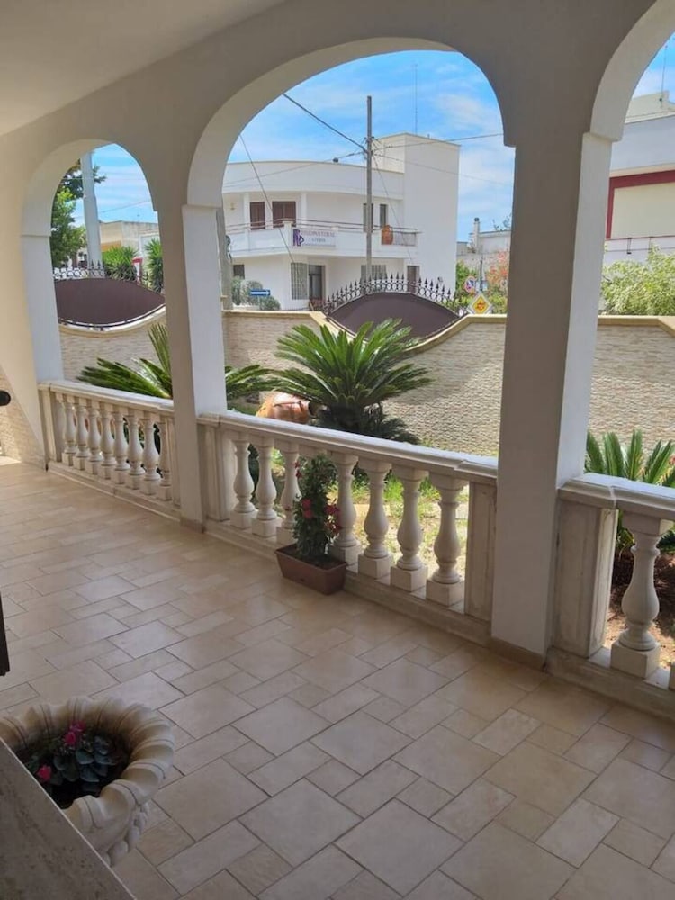 Stunning 1-bed Apartment in Porto Cesareo photo 1