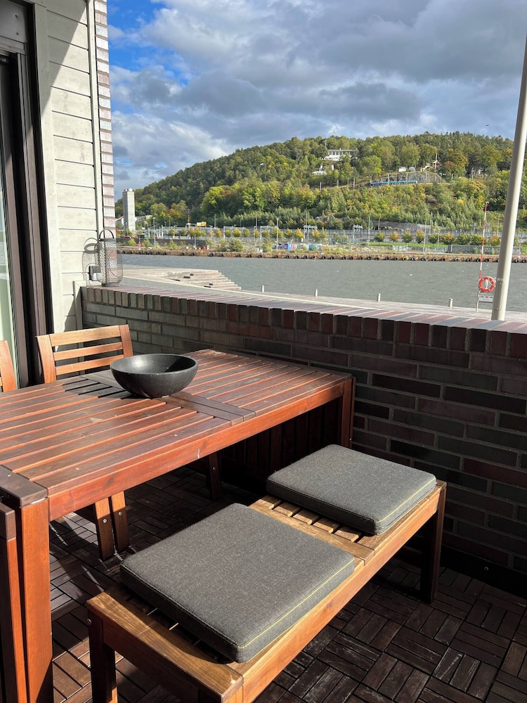 Stylish Seaview 4 Beds Central Apartment Sorenga