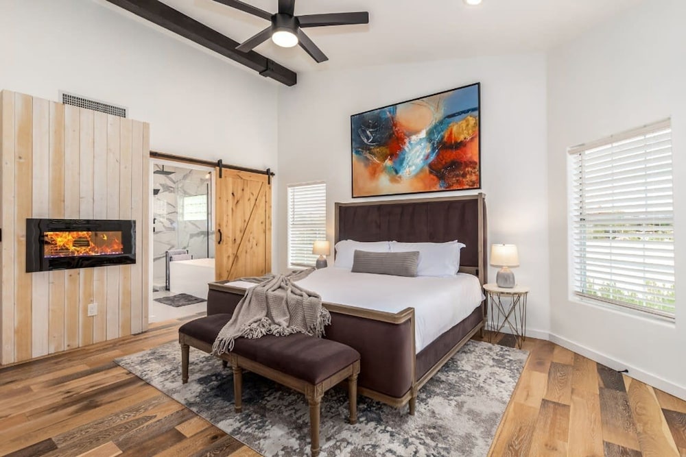 Sunburst Estate Htd Pool Putt Grn Sleeps 14