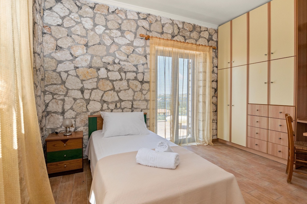 Stone House in Olive Grove