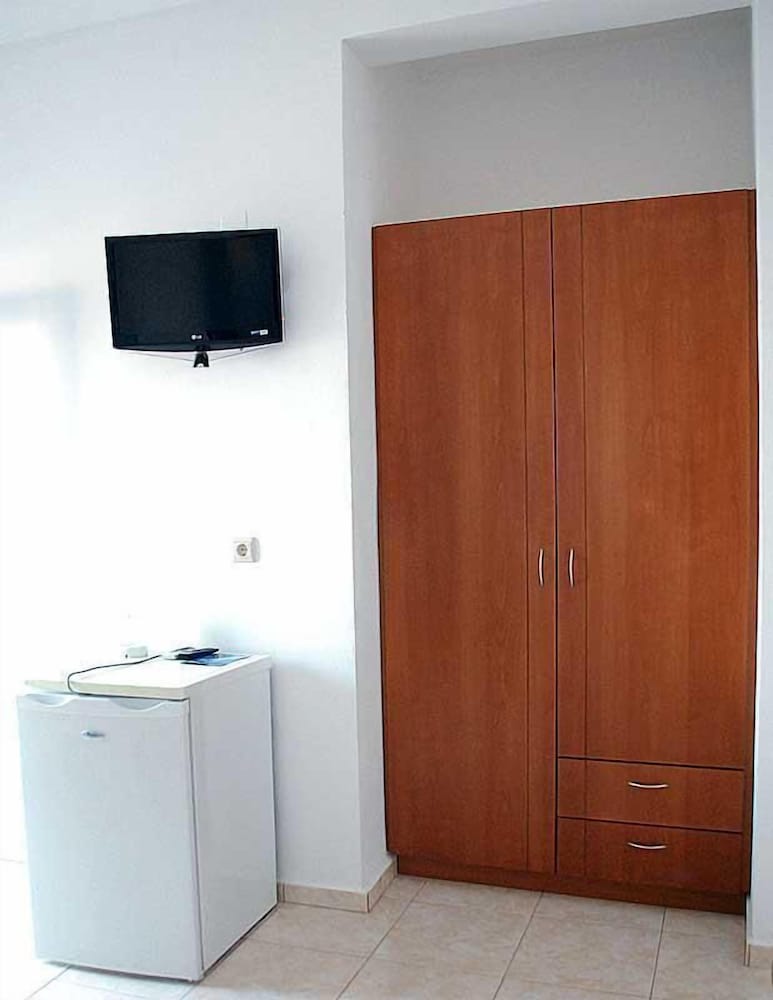 Paralia Rooms