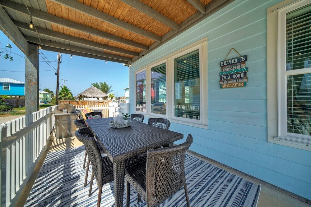 Seahorse Cove by Avantstay Pool Access by Beach