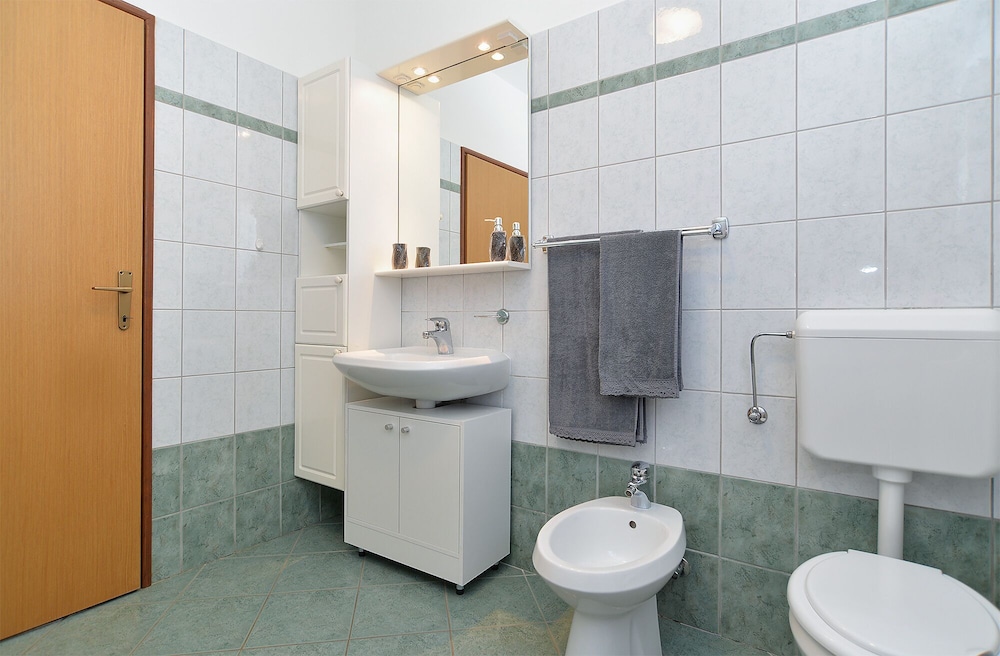 Apartments Emil 596