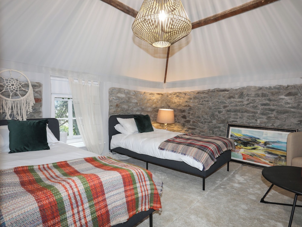 Gweryl Lodge