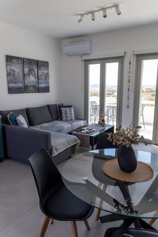 Phos de Antiparos