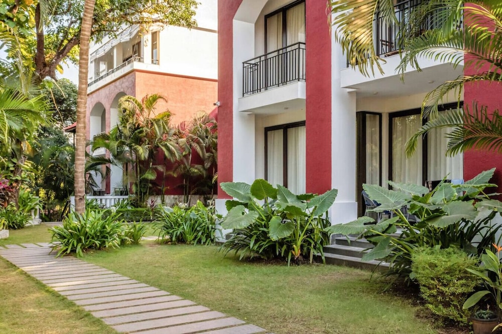 Serene Candolim 2bhk With Infinity Pool