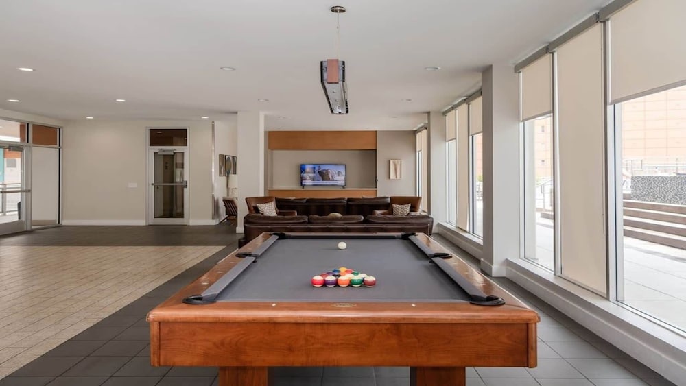Downtown Dallas CozySuites w/ gym #8 view 5