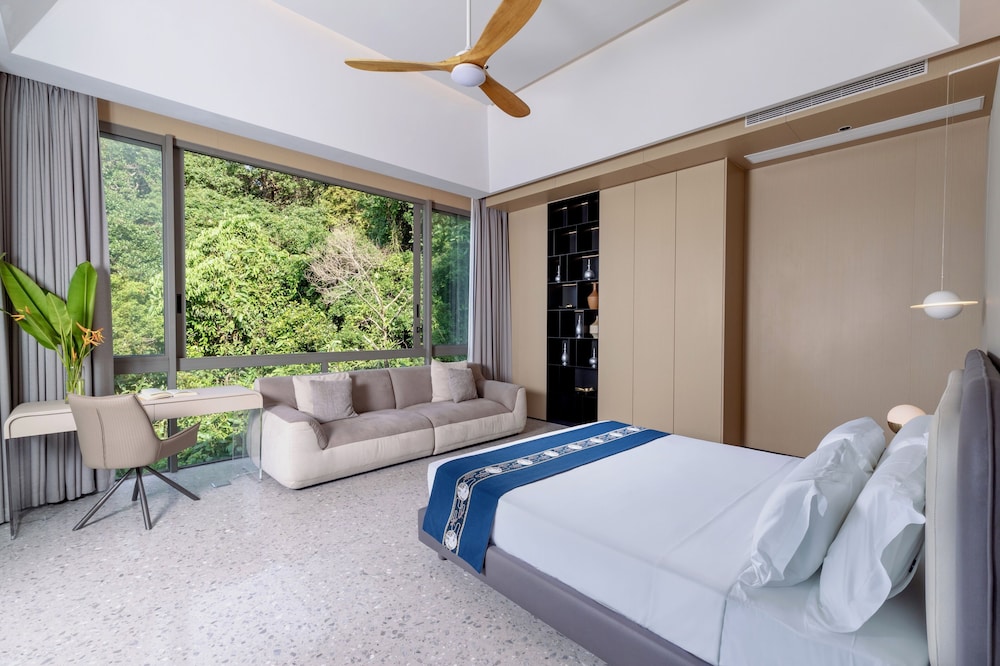 The Aquila Villa