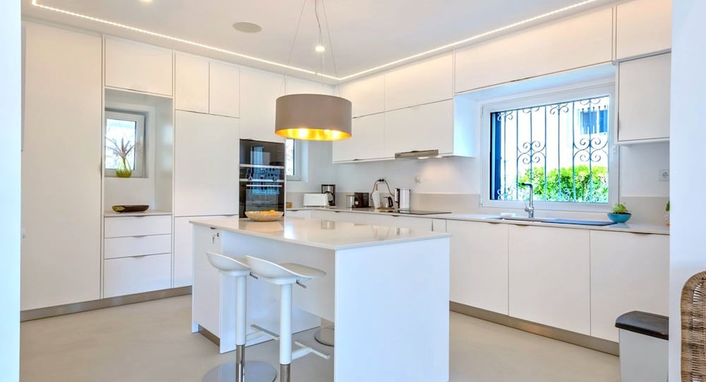 Old Village Area, Your Perfect Vilamoura Getaway, Private Pool, AC & Wifi