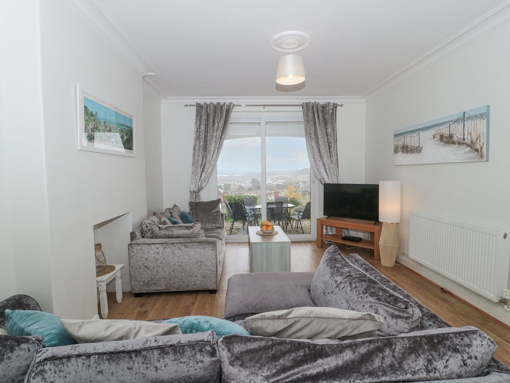 2 Moorlands