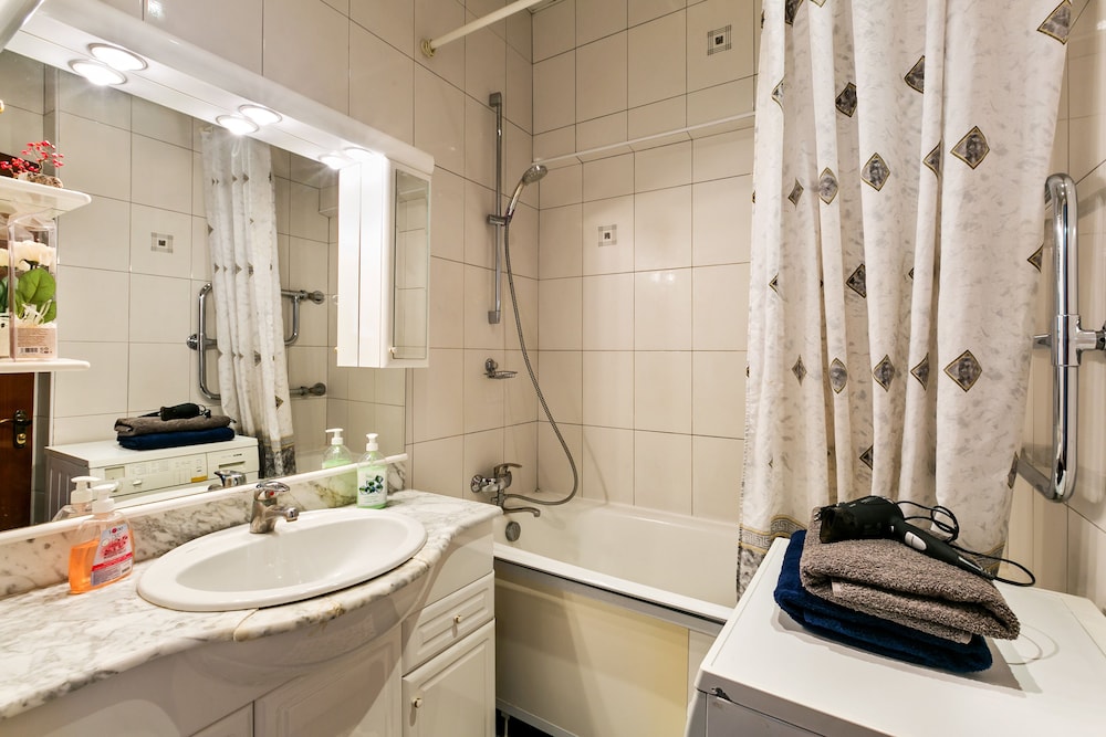 MaxRealty24 Universitet