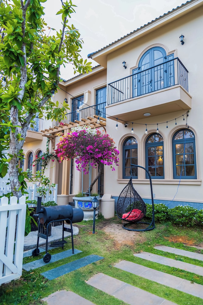 Luxury 3 br La Fleur Villa-Novaworld PT
