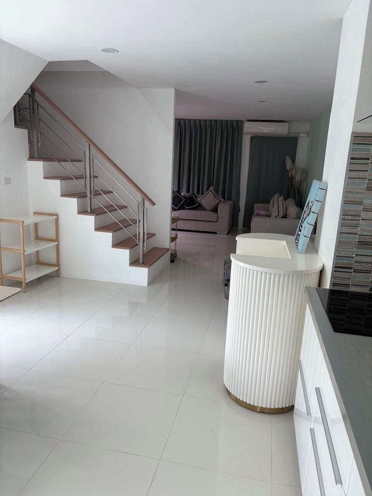 East BangtaoVille Townhouse