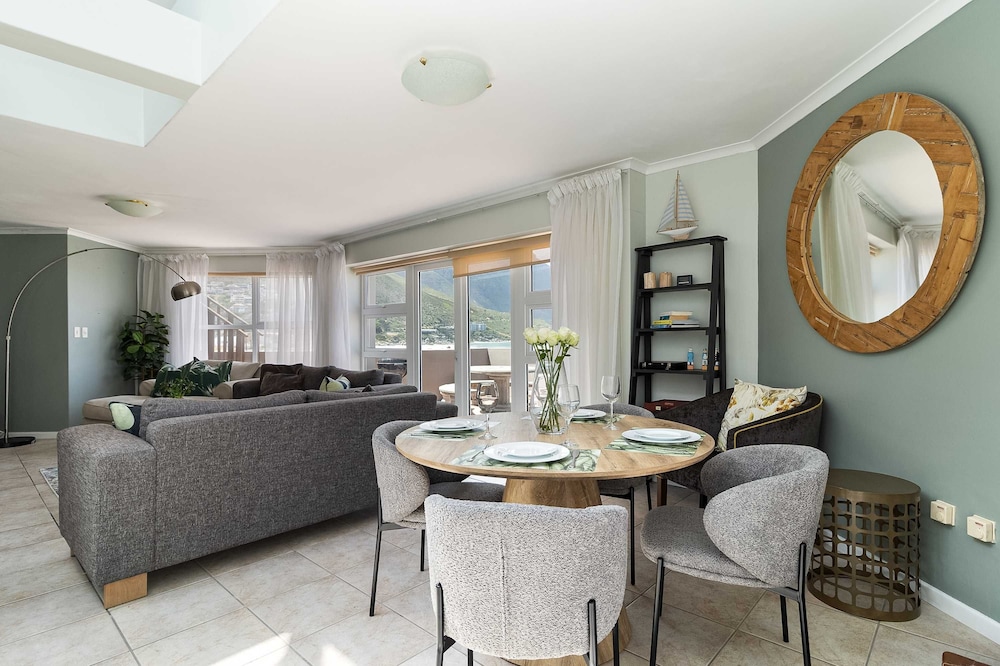 3 Bedroom Family Apartment Beach Club - Houtbay