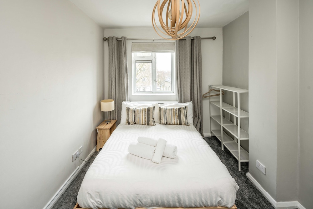 Spacious 3Br Flat With Balcony Near Tottenham Hale