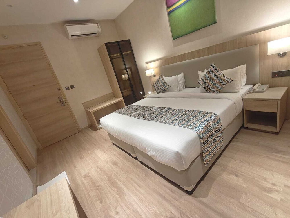 Bluestone Prime by The Cosy Hotels