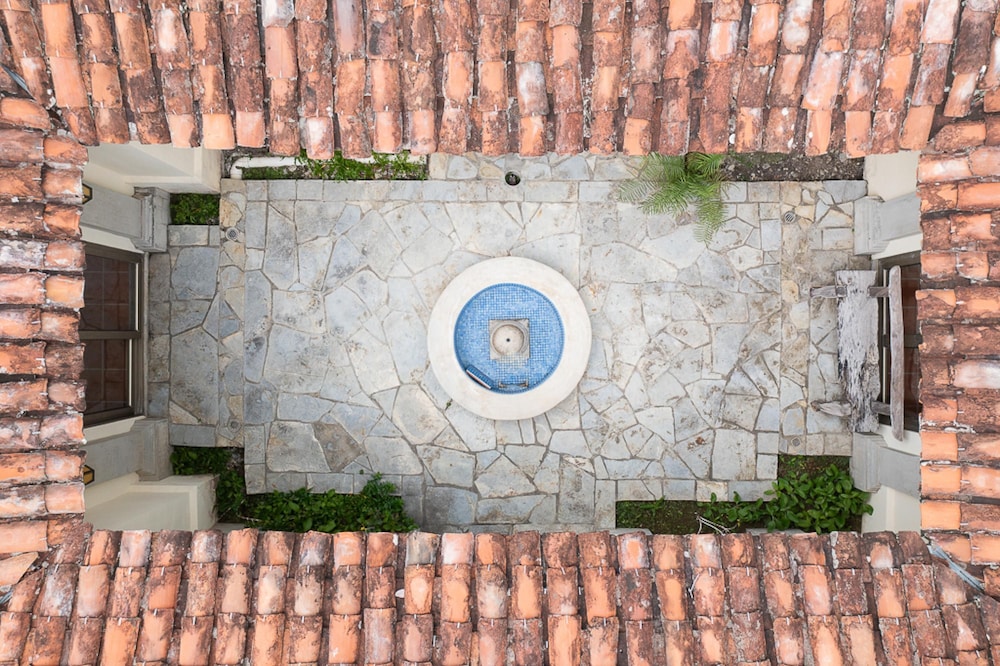 Casa Portales by Acomodo Buenaventura