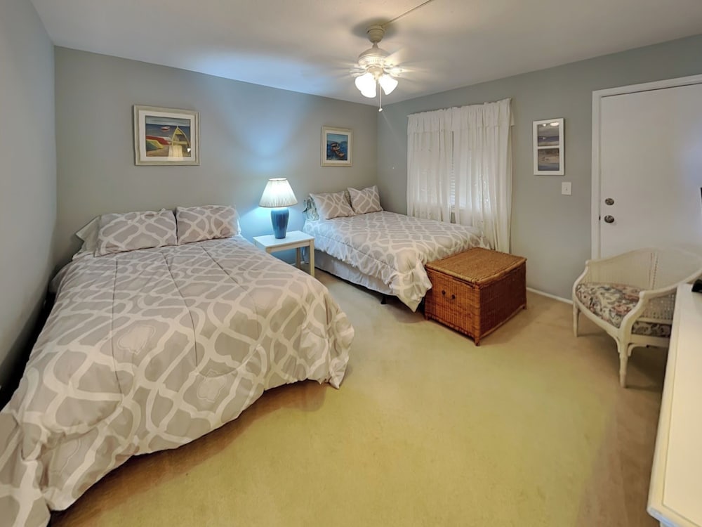 Barry Palm 202 by Distinctive Beach Rentals