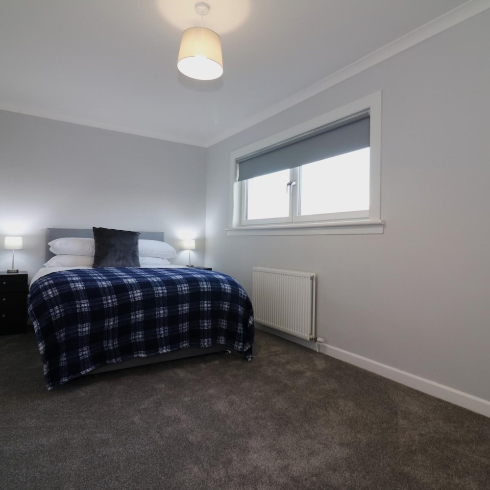 Sunnyside House - Holytown