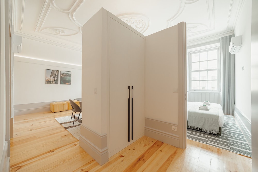 Heart OF Porto Apartment C by Vacationy