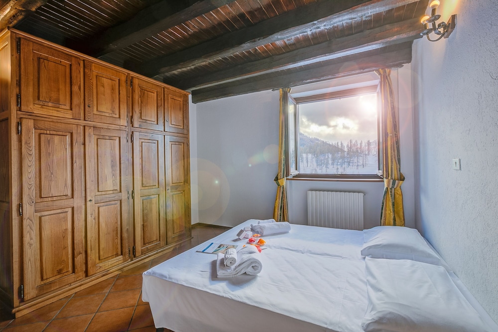 Belvedere Apartments A32 view 5