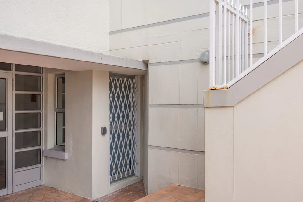 Stylish and Modern Studio in the Beachfront view 5