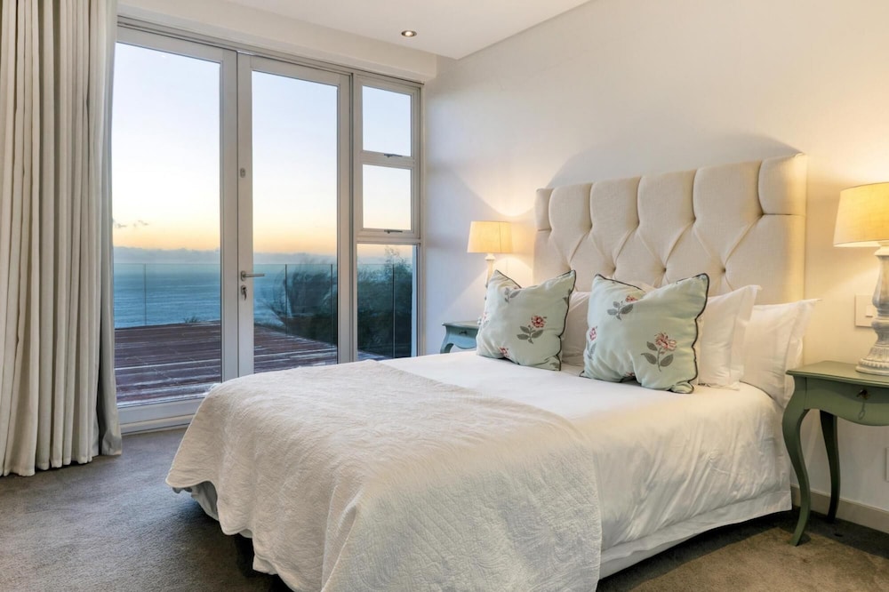 Anella 2 - Camps Bay view 2