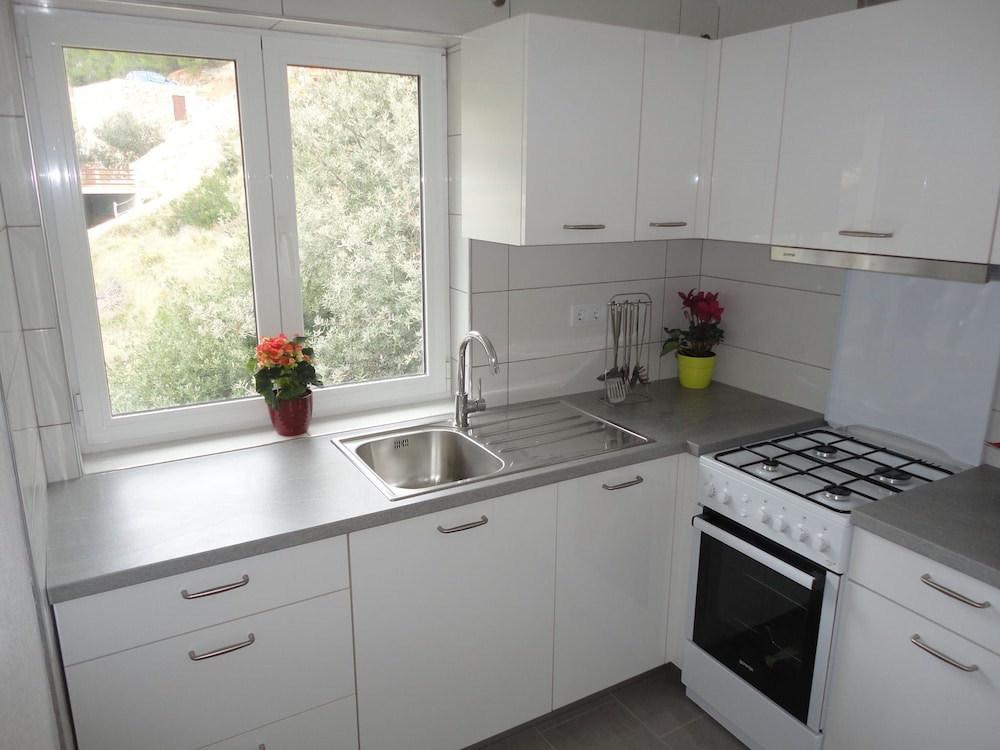 Charming Apartment With Terrace and Beautiful sea View. Near the Beach! view 4