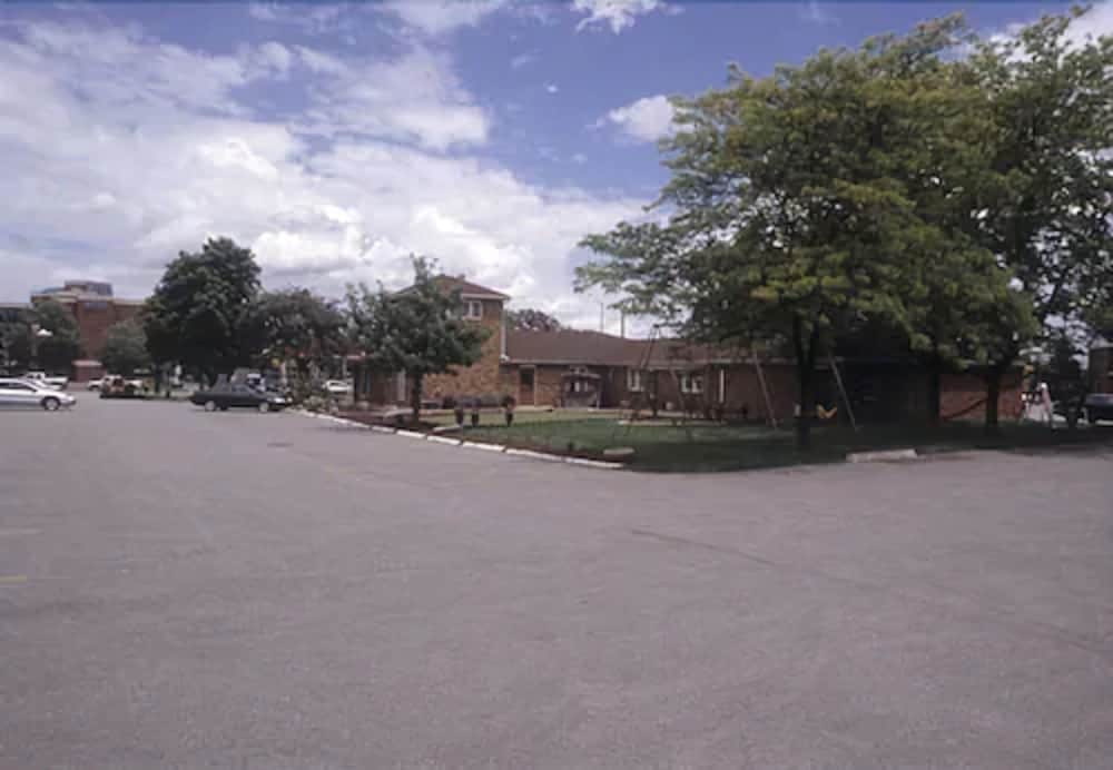 Ivy Rose Motor Inn