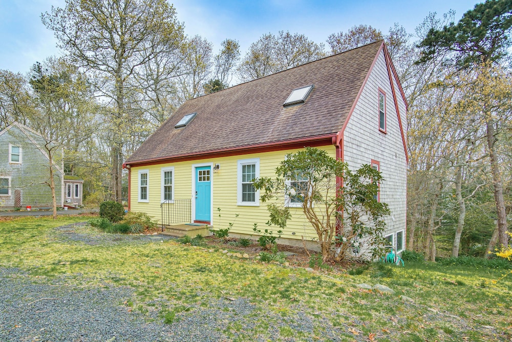 Beach & Lake Access: Home w/ Porch in Mashpee!
