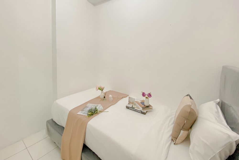 New Furnished And Comfy 2Br Menteng Square Apartment