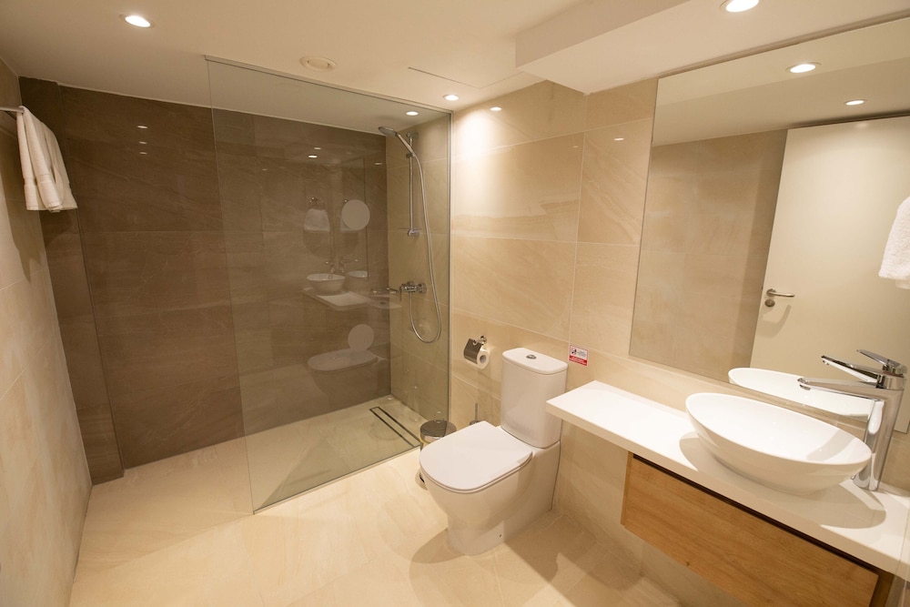Phaedrus Living: Serenity Waves Villas No.2