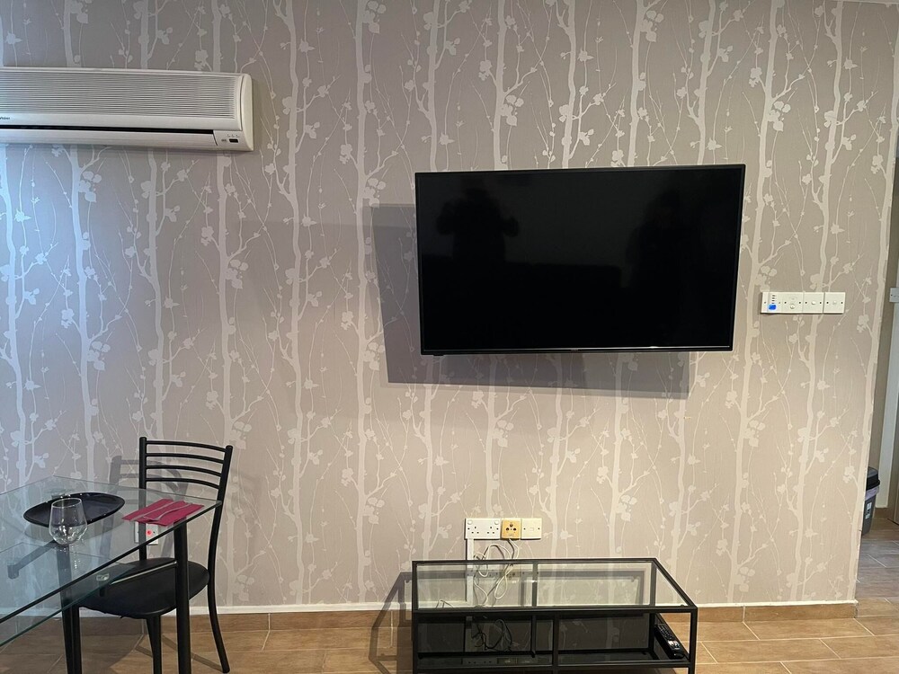 Stunning 1-bed Apartment in Larnaca Near the sea