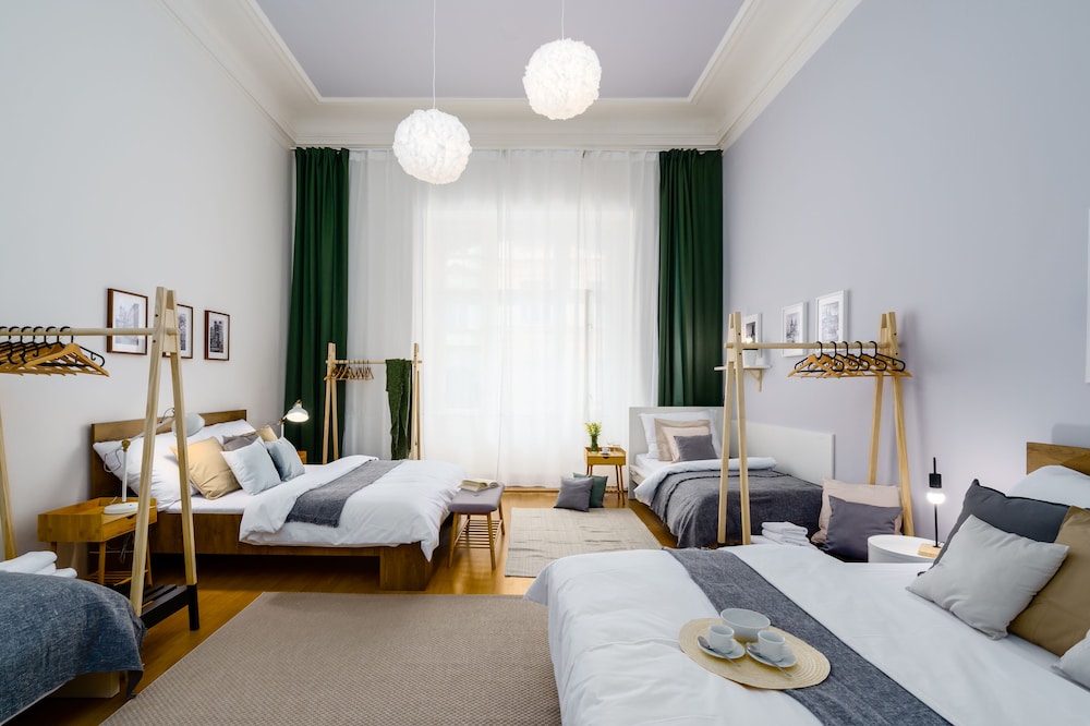 Modern APT in Center by Michal&Friends