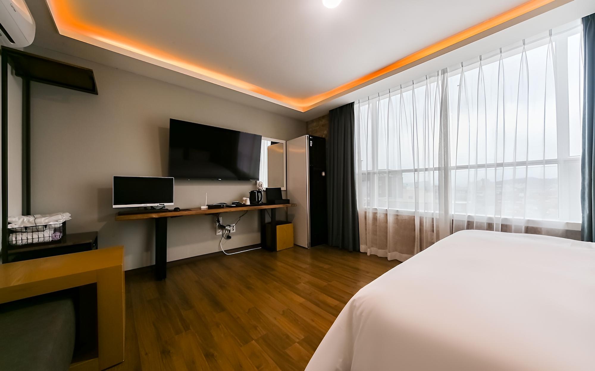 Miryang Hotel Laon view 4