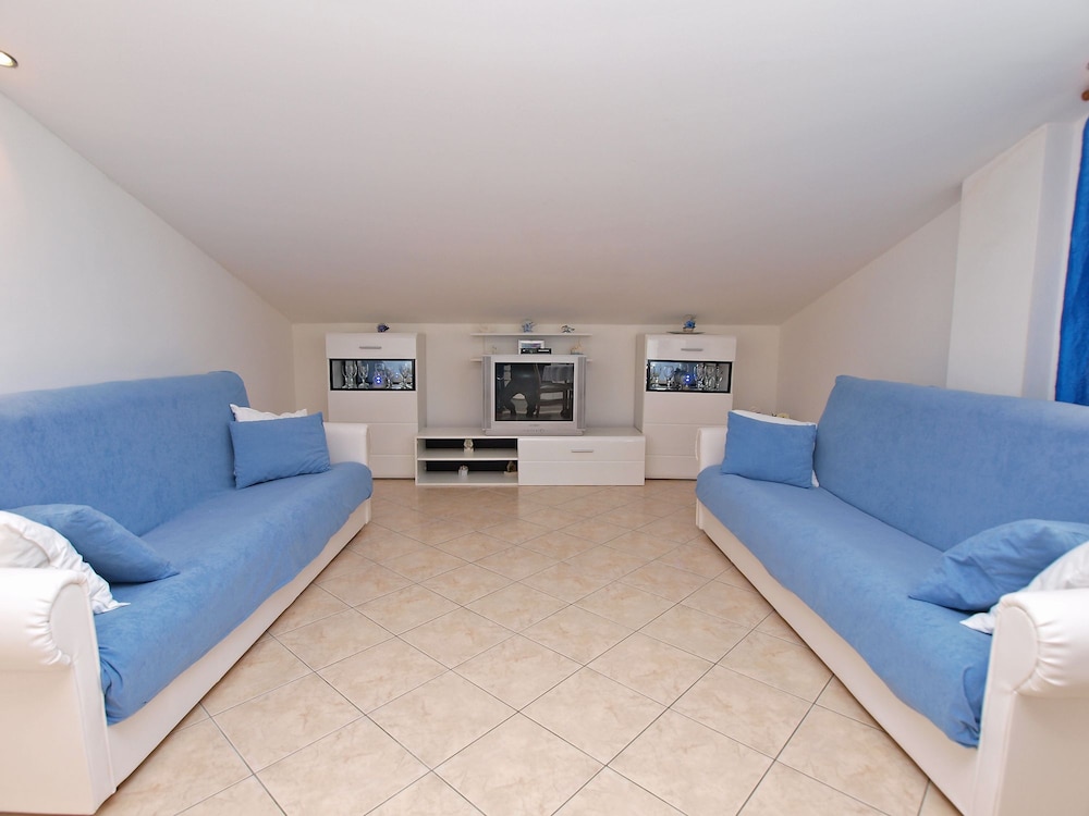 Apartments Lean 1048