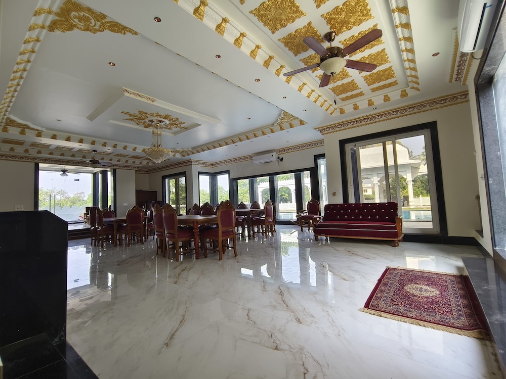 meeting & event spaces