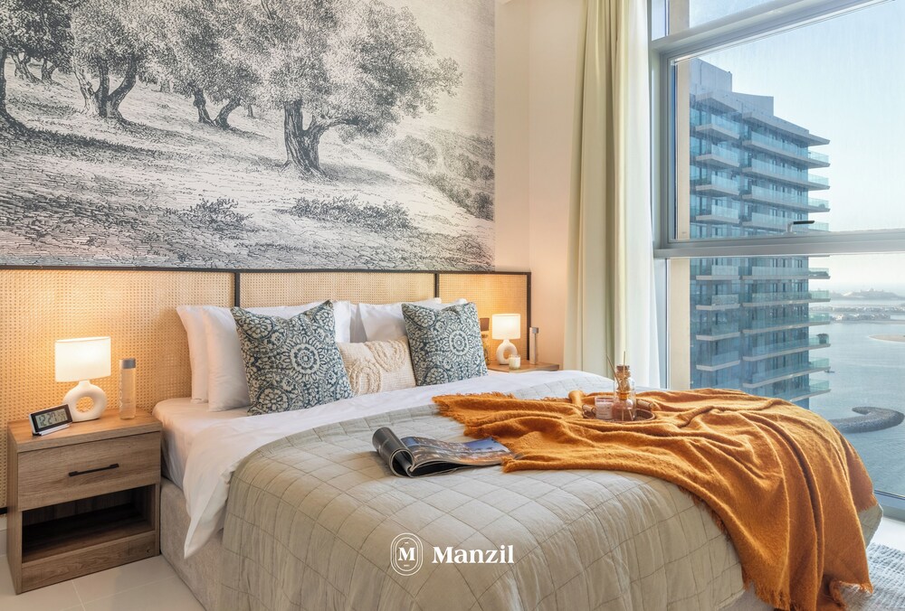 Manzil - Stylish 1BR in Emaar Beachfront