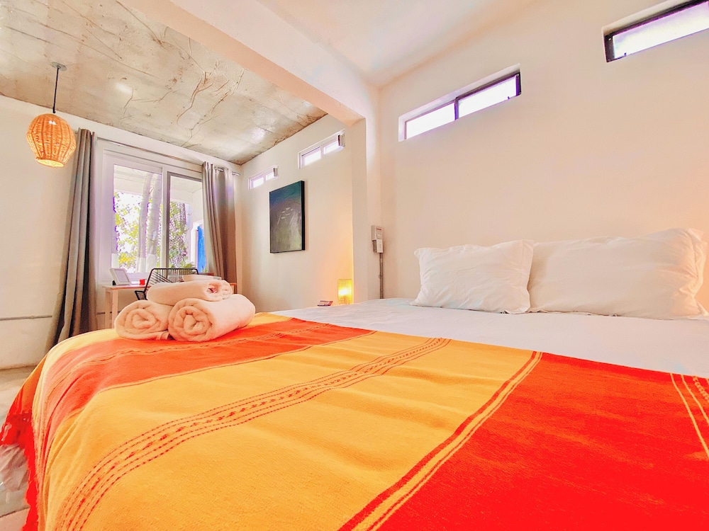 Perro Surfero Hotel Boutique - Todos Santos, BCS
