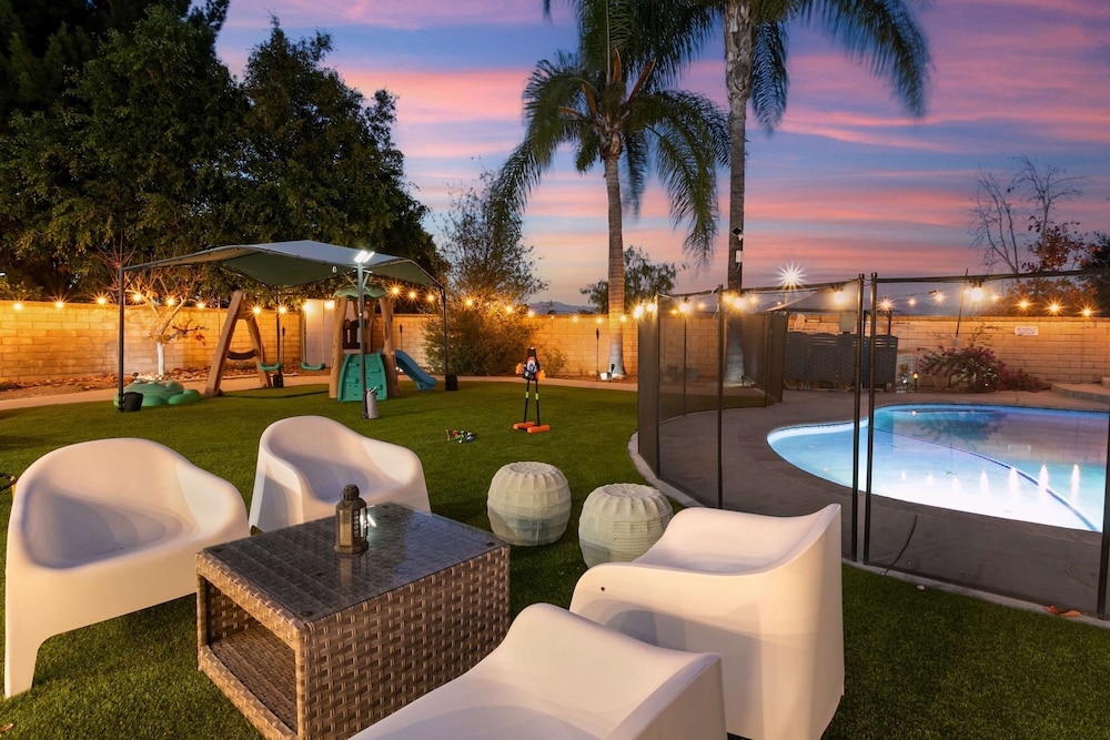 Luxury Pool Home w Theater Games Mountain View