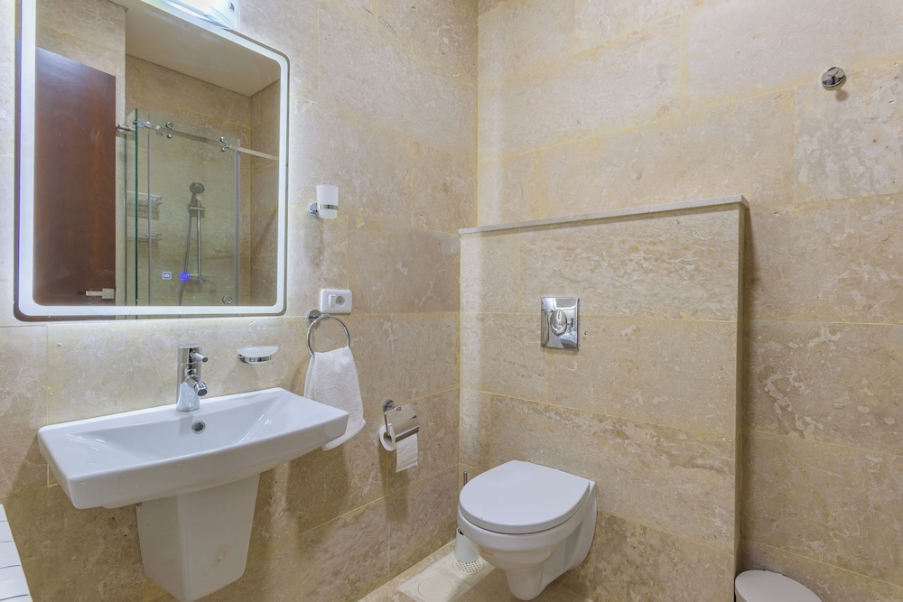 Pearl of Faqra Studios & Apartments