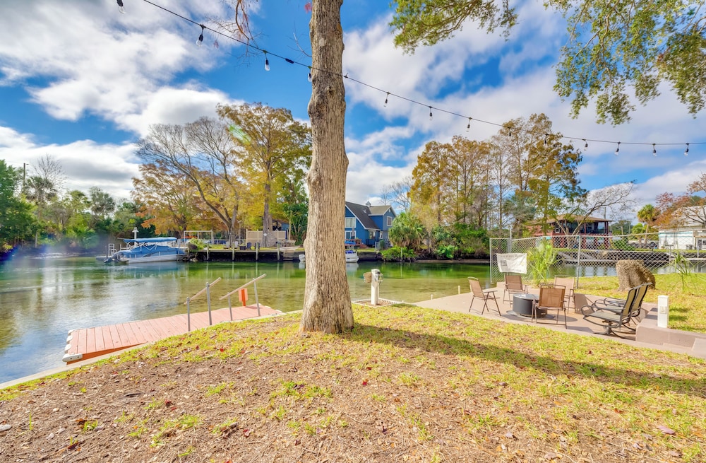 Weeki Wachee River Home on Main River by Park!