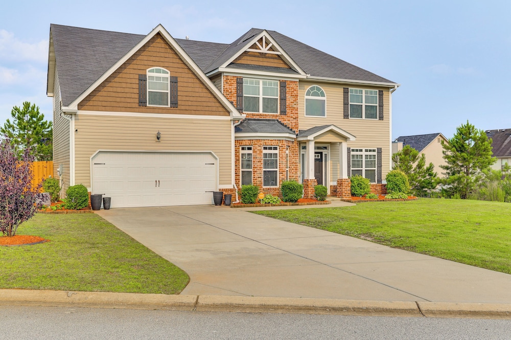 Spacious Family Home w/ Patio in Graniteville!